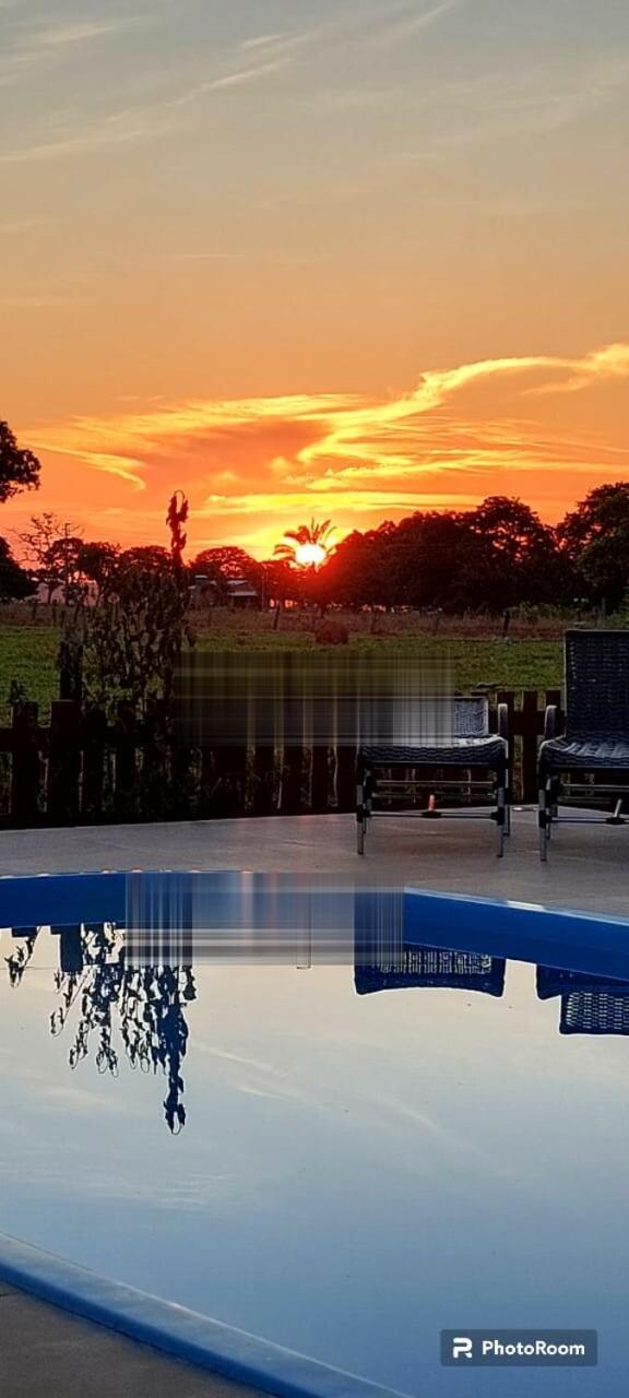 Pousada O Canto Da Seriema Nobres Exteriör bild